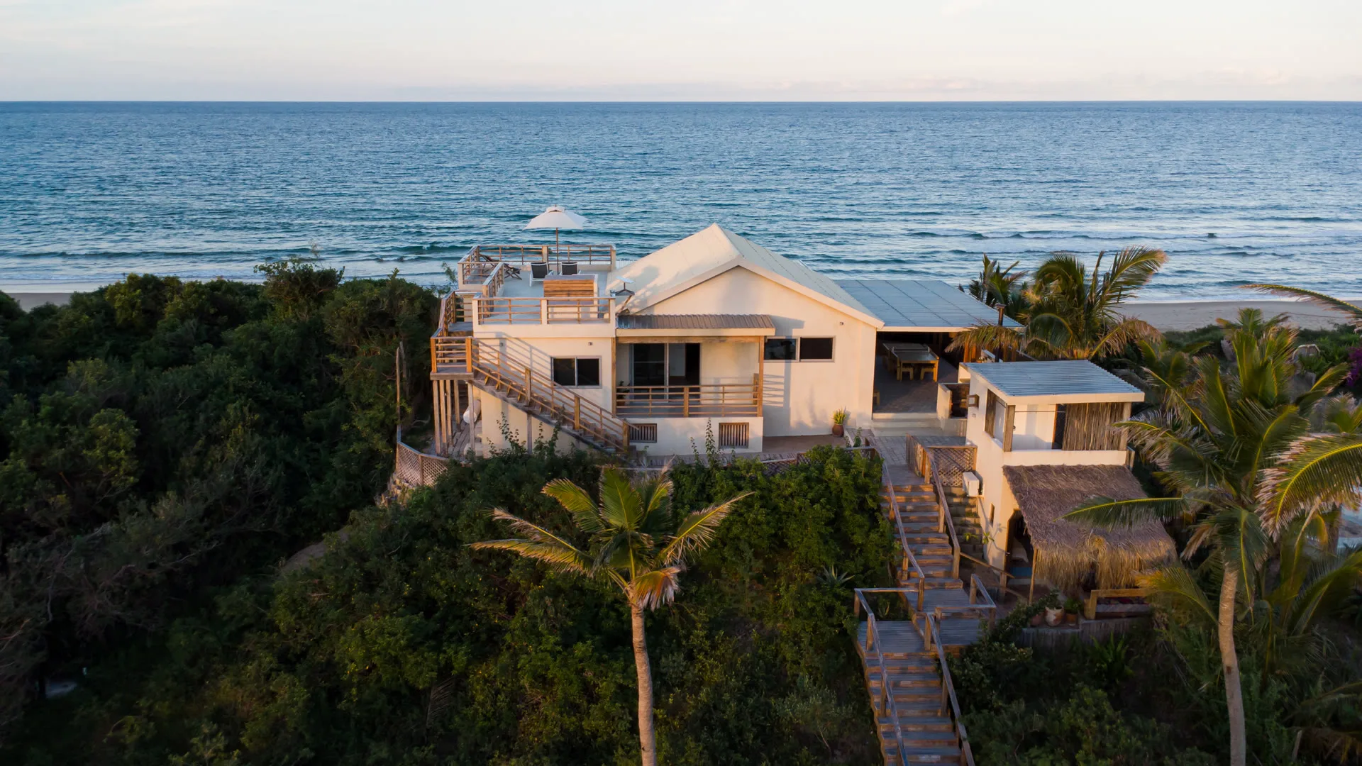 Vila Maresias garden and deck from above